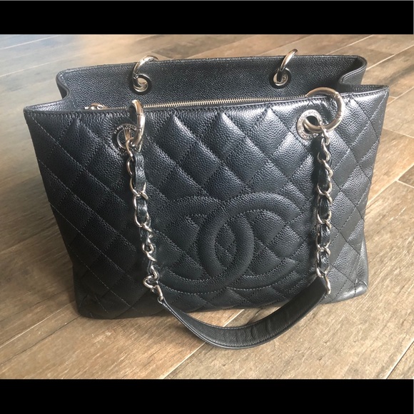 CHANEL Handbags - CHANEL Caviar Quilted black shopping tote